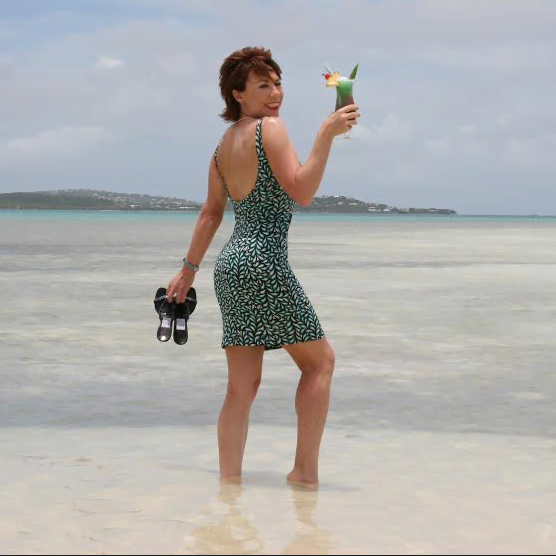 Kathy-Lette-Great-Barrier-Reef.png